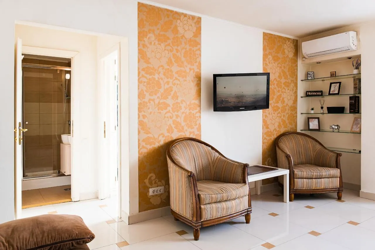 Central 2Br Apartment With Balcony - Italian Church & City View 布加勒斯特 0*,  罗马尼亚