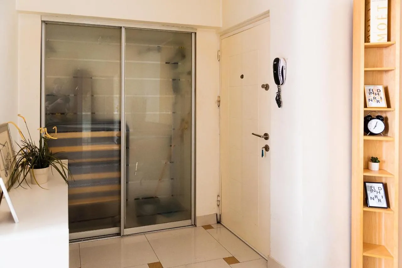 Central 2Br Apartment With Balcony - Italian Church & City View 布加勒斯特